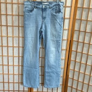 LEVI’S CLASSIC BOOT STYLE JEANS